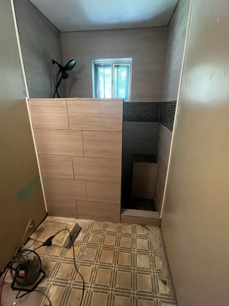 Slide of D&M Gas and Home