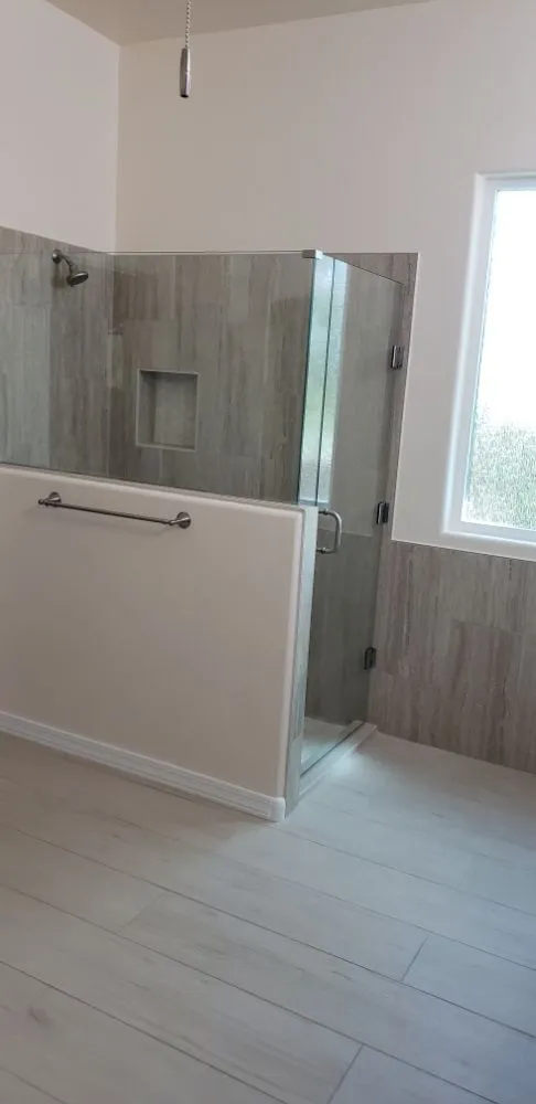 Slide of D&M Remodeling