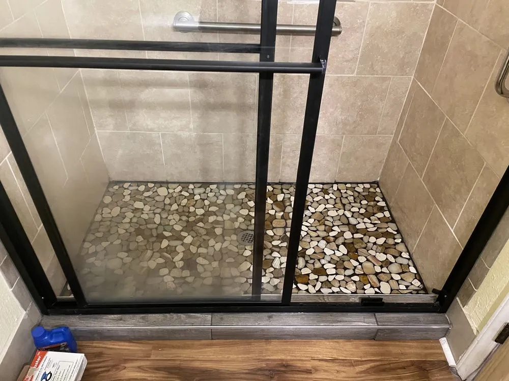 Slide of D&M Remodeling Service