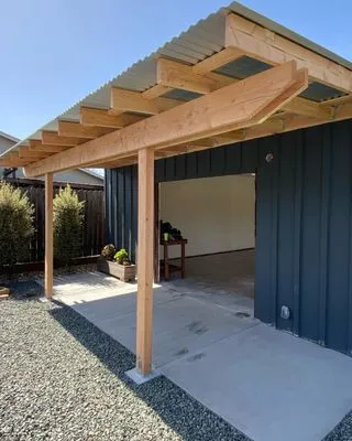 DMN Construction Logo