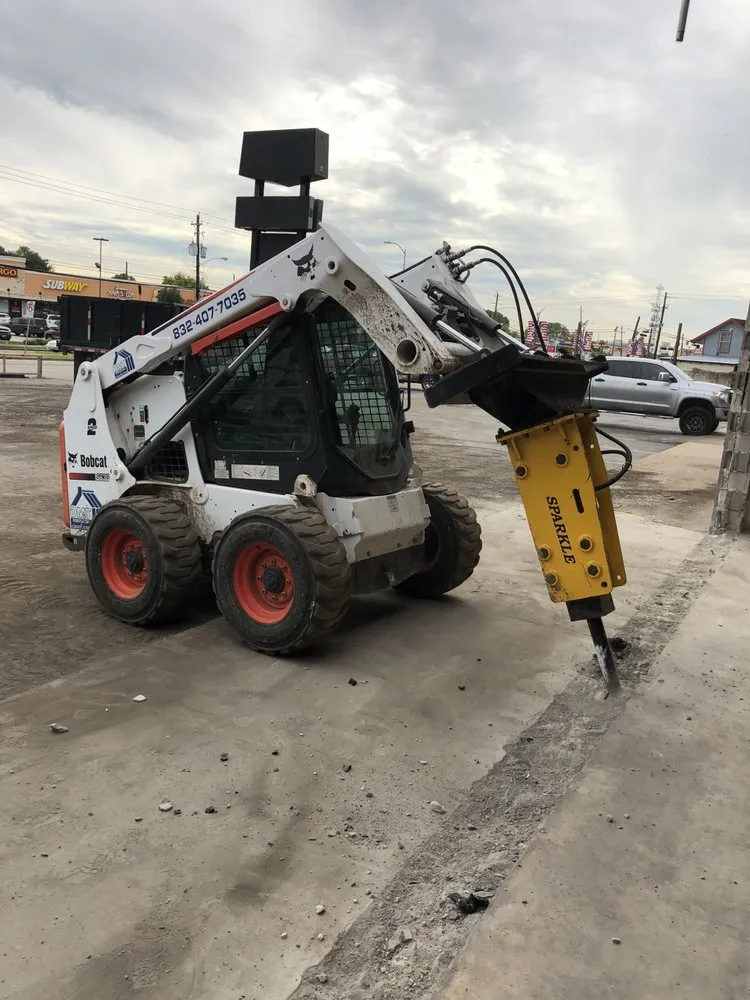 Slide of DMT Remodeling & Construction