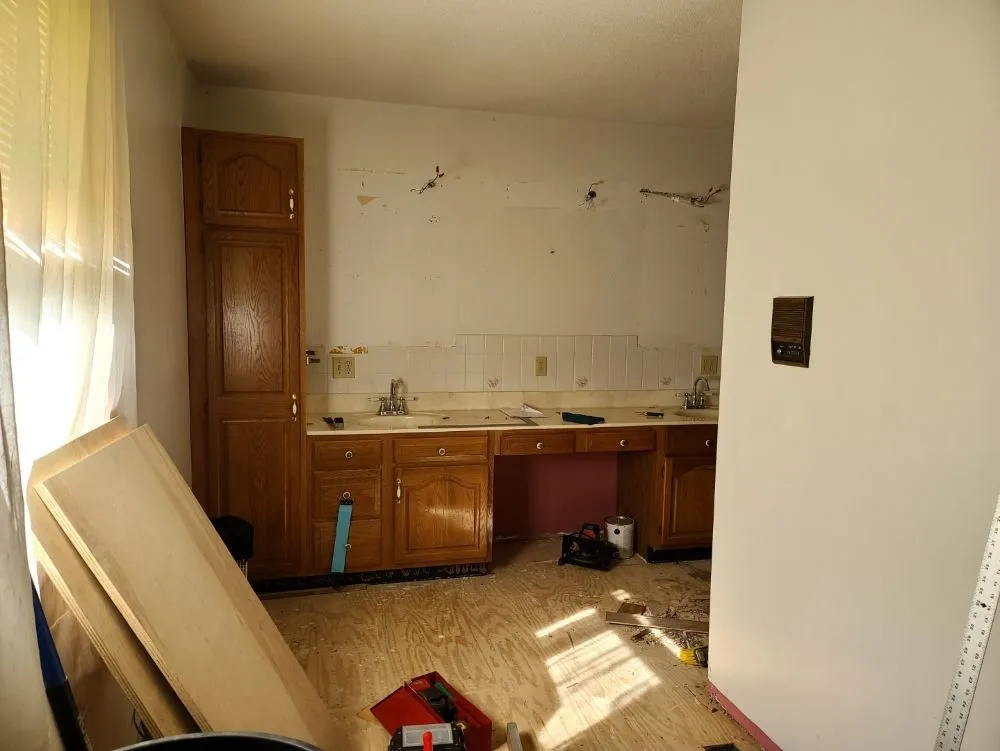 Slide of Do It All Construction