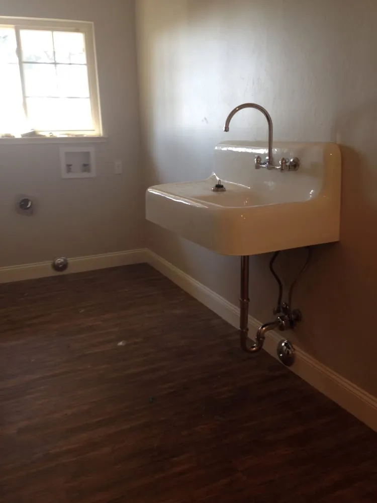 Slide of Donnie Dodds Plumbing