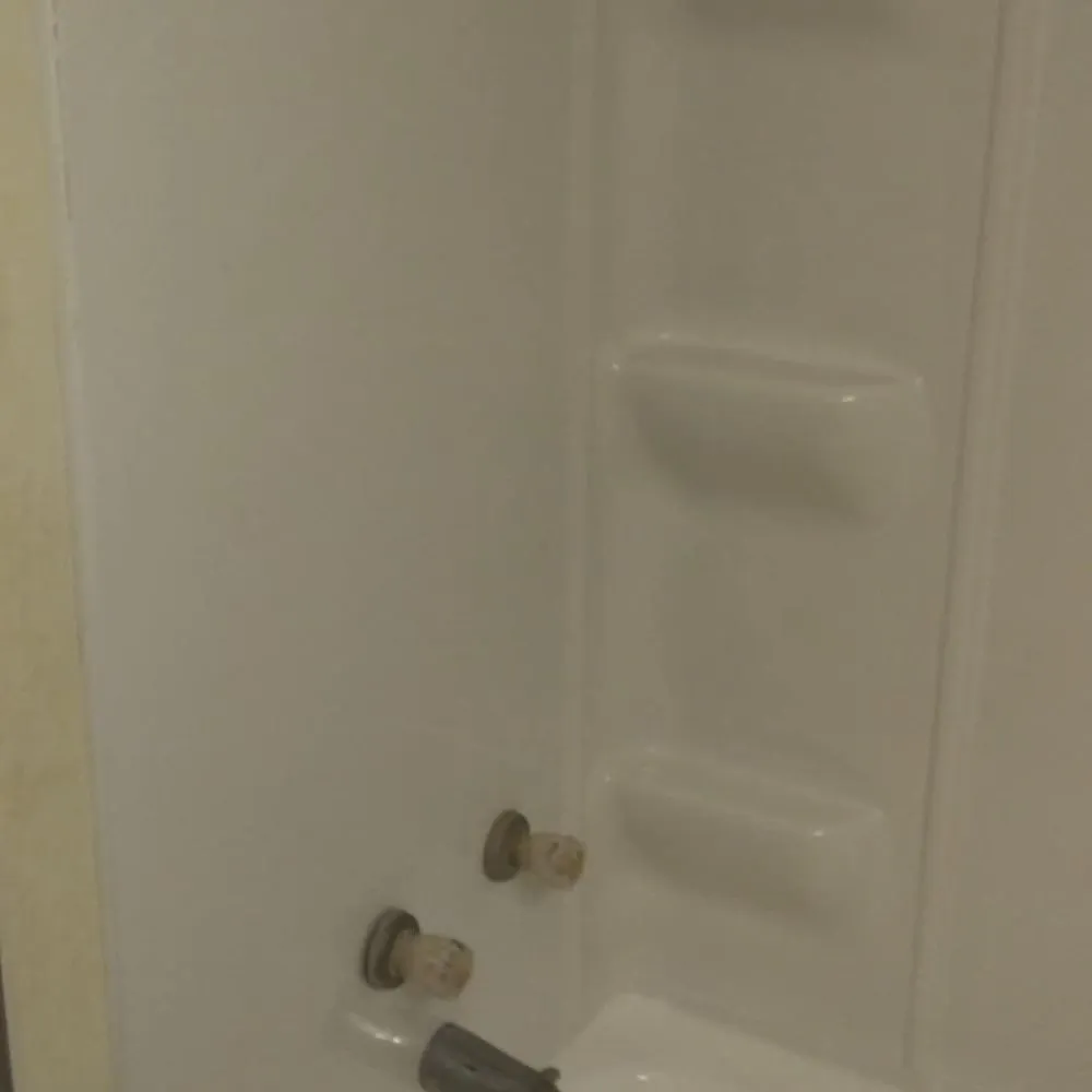 Slide of Dow's Tub & Tile Refinishing