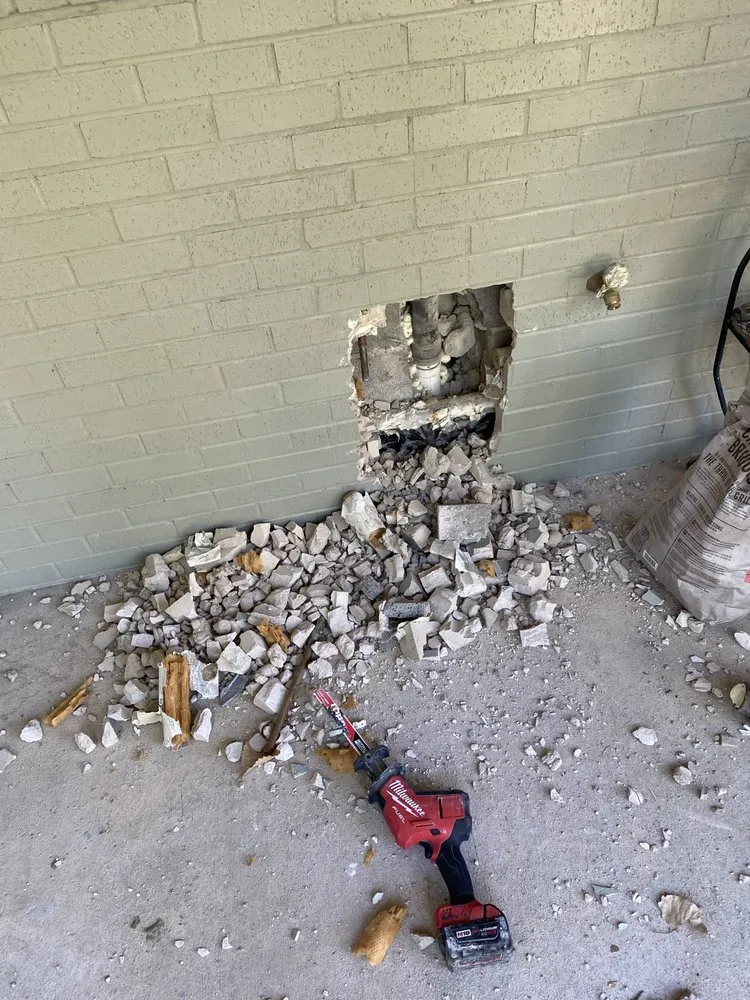 Slide of DR Construction & Landscaping.