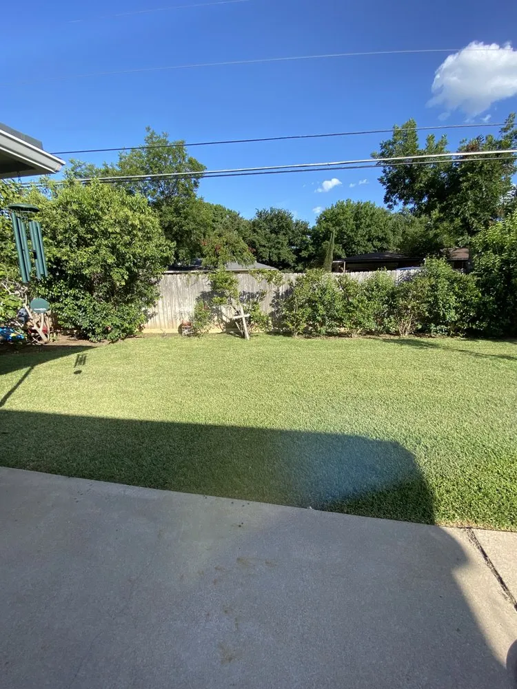 Slide of DR Construction & Landscaping.