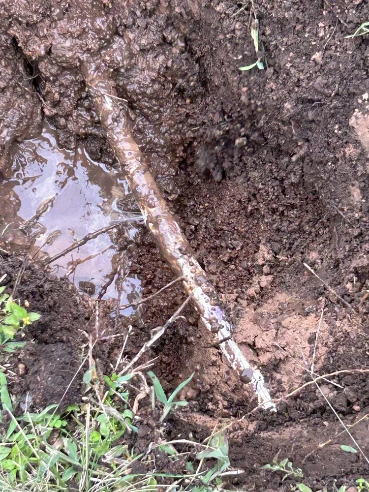 Slide of DR Construction & Landscaping.