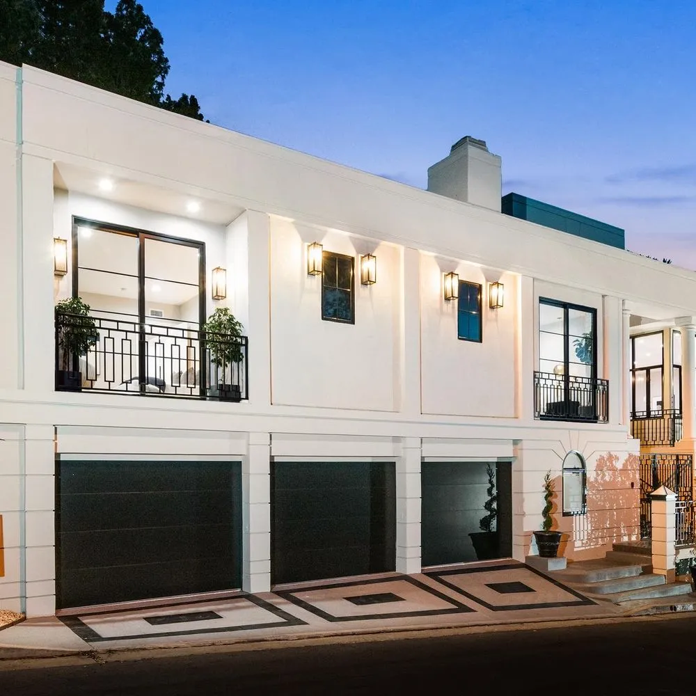 Slide of Dream Kitchen & Bath