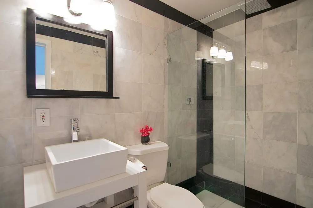 Slide of DreamLine Contractors