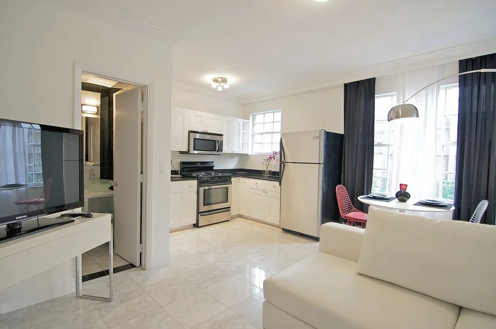 Slide of DreamLine Contractors