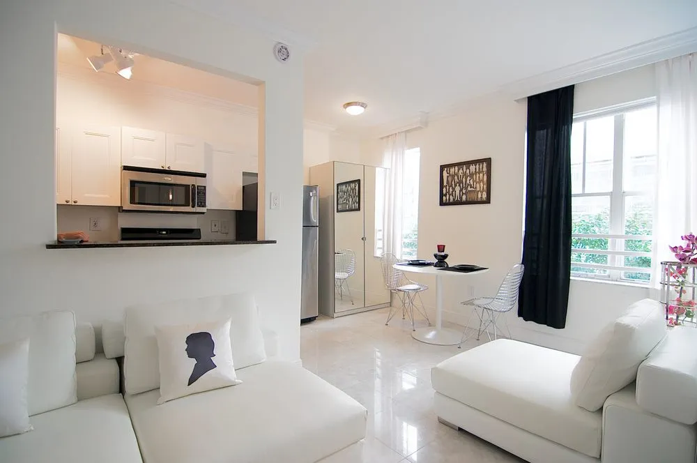 Slide of DreamLine Contractors