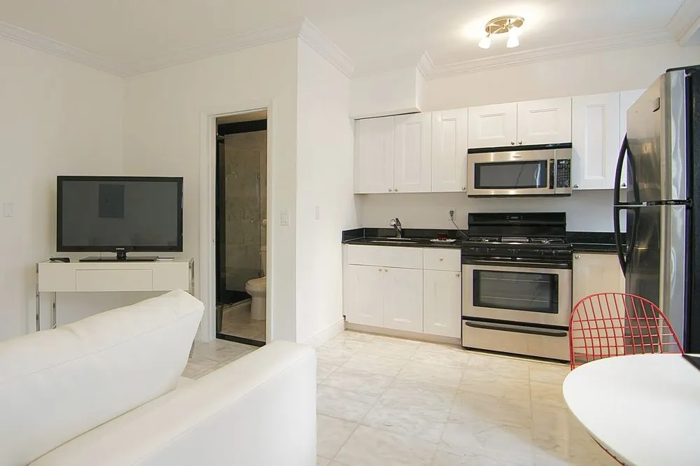 Slide of DreamLine Contractors