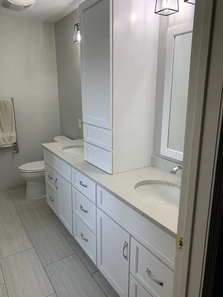 Slide of Dreamline Kitchens & Baths