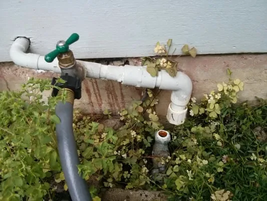 Driptech Plumbing Solutions Logo