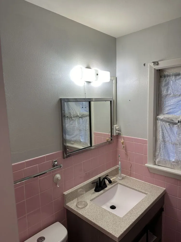 Slide of D’s Handyman Service