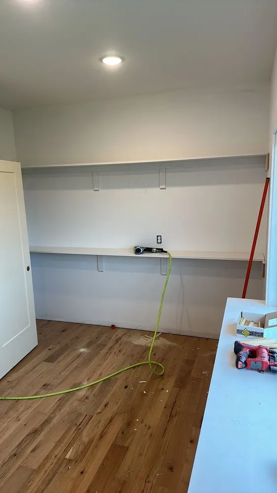 Slide of D’s Handyman Service