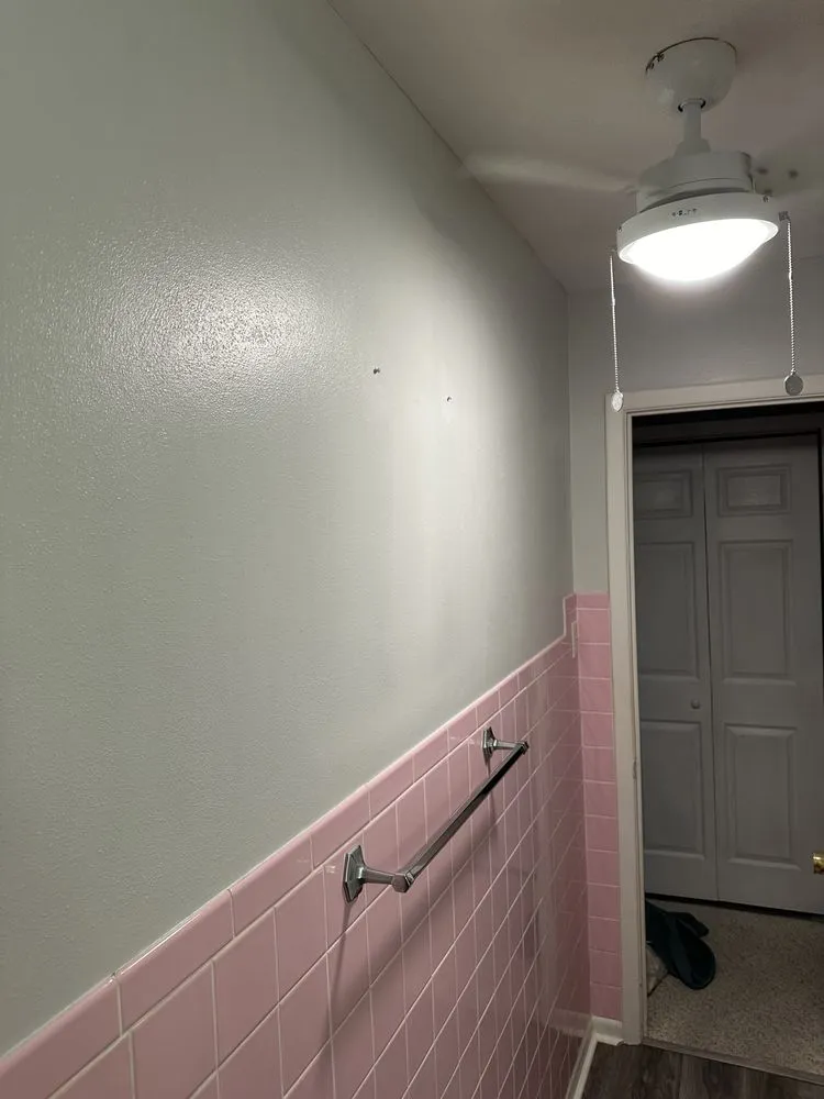 Slide of D’s Handyman Service