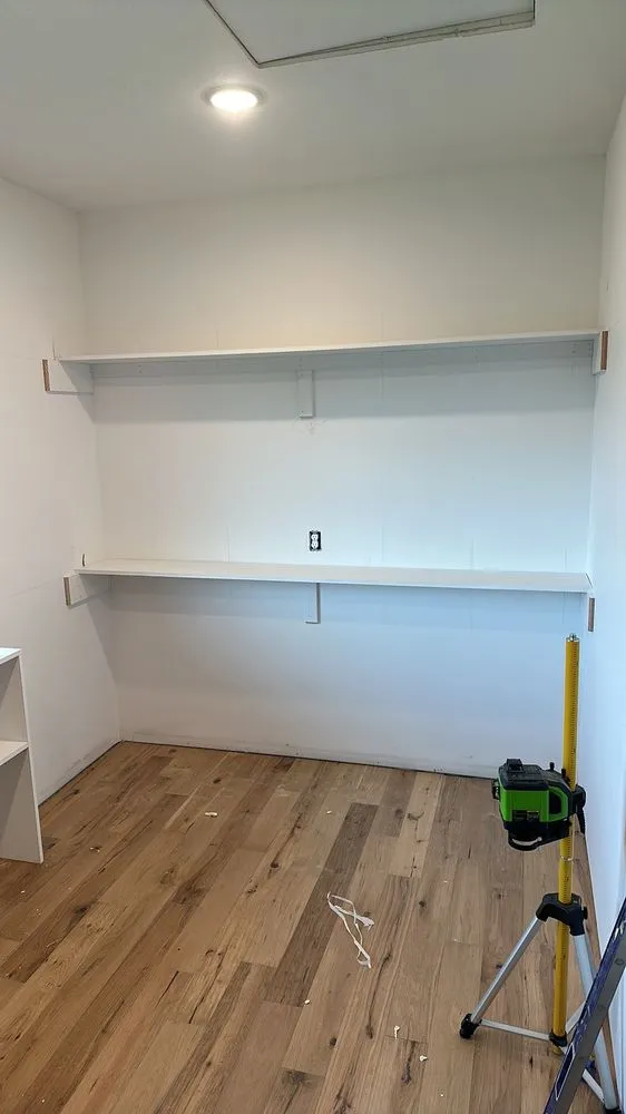 Slide of D’s Handyman Service