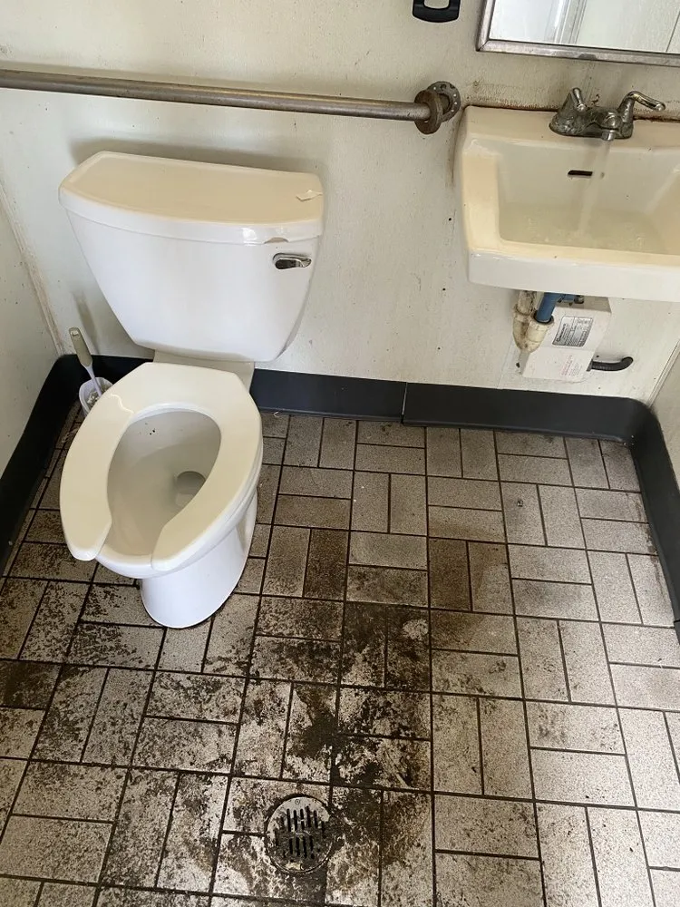 Slide of Dspencer Home Services