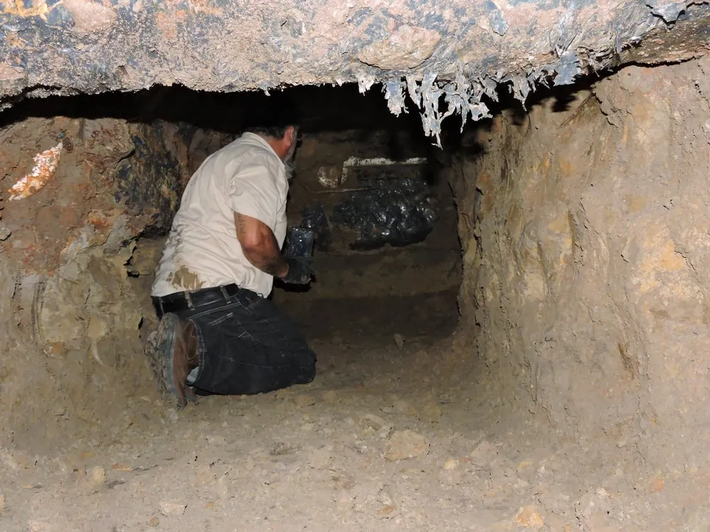 Slide of Du-West Services