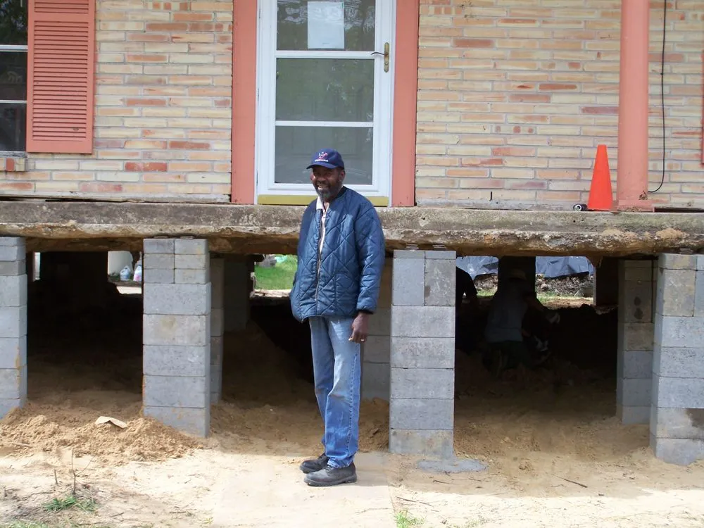 Slide of Du-West Services