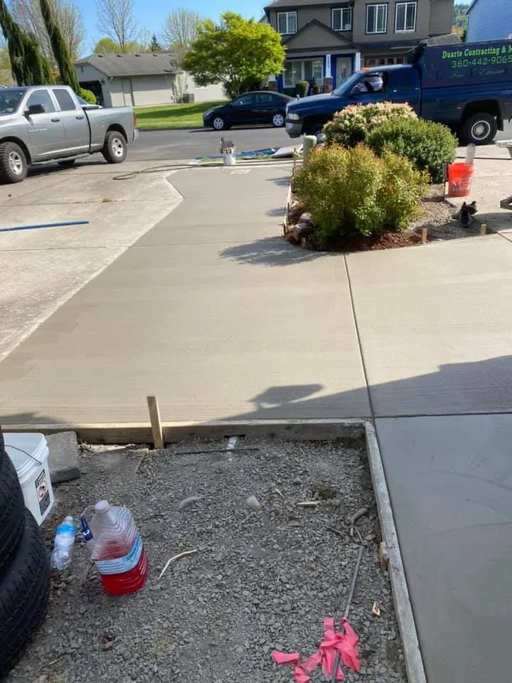 Slide of Duarte's Contracting & More