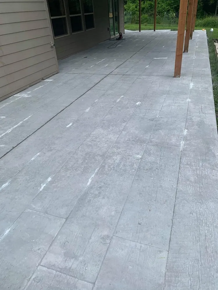 Slide of Duarte's Contracting & More