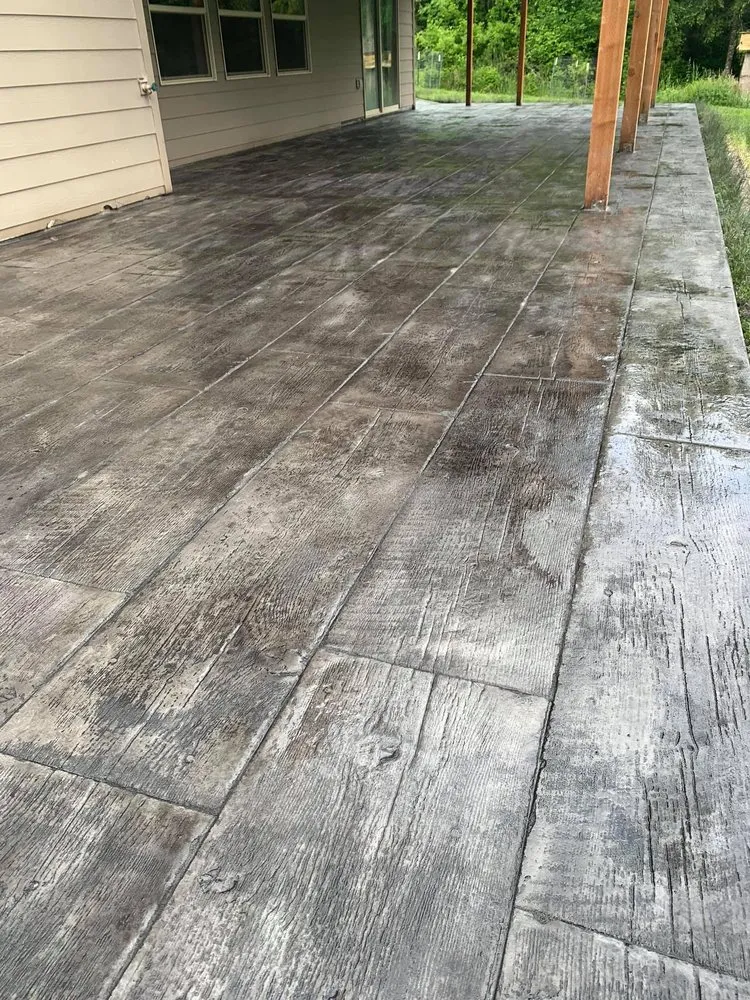 Slide of Duarte's Contracting & More