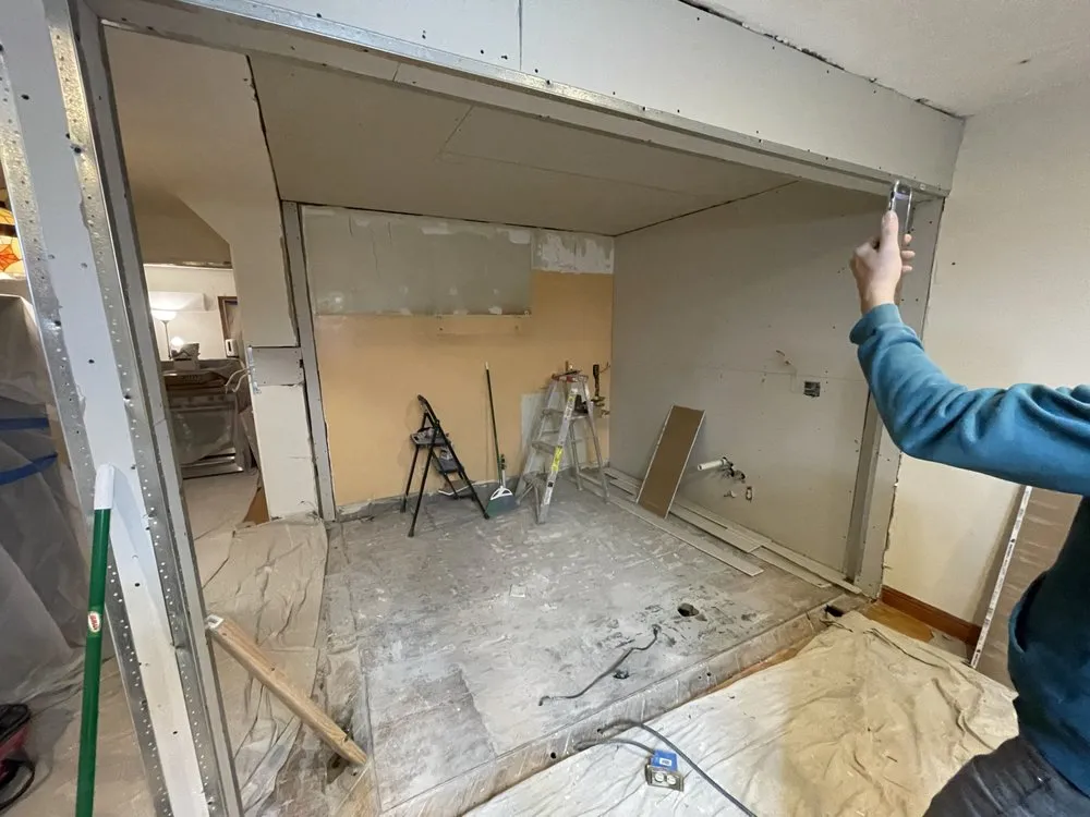 Slide of Duran Cully Renovations