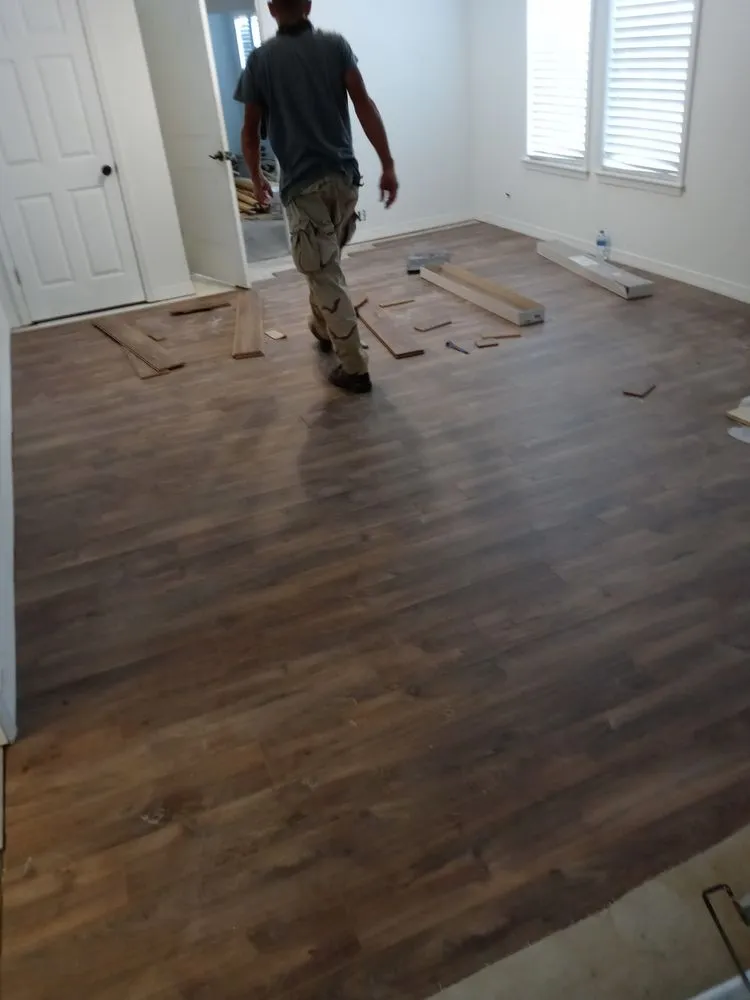 Slide of Dustie  Handyman