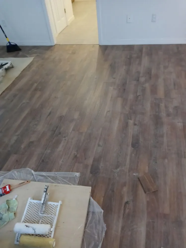 Slide of Dustie  Handyman