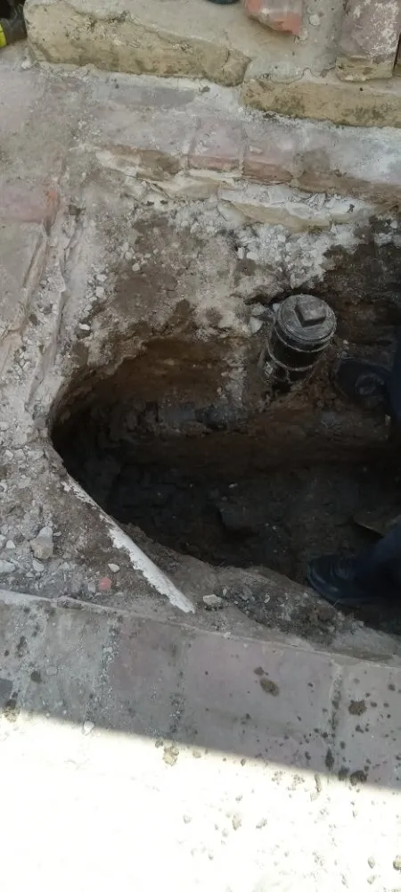 Slide of Dwaynes plumbing and handyman