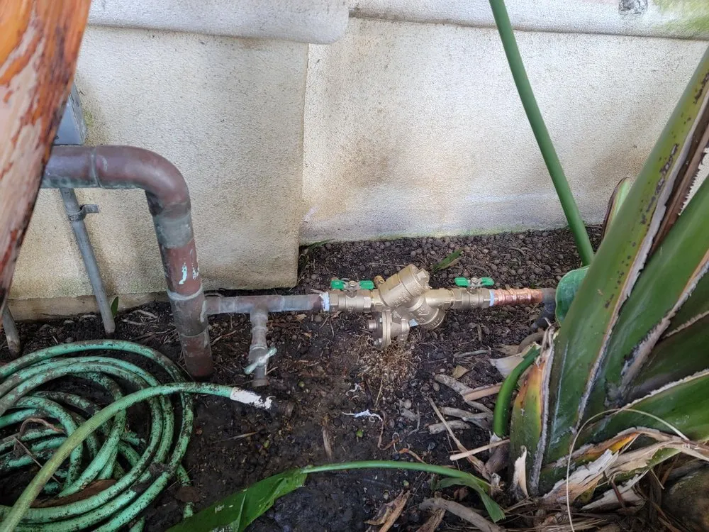 Emergency pipe repair in Los Angeles, CA by DX Plumbing and Hydro Jetting