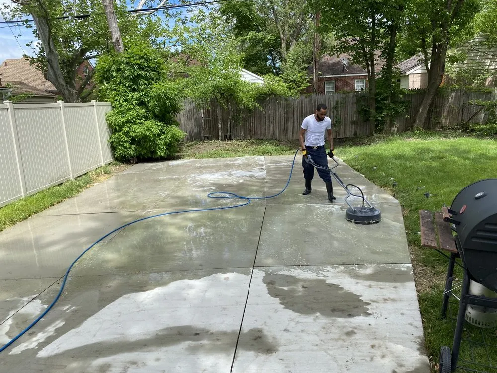 Slide of Dxd Services