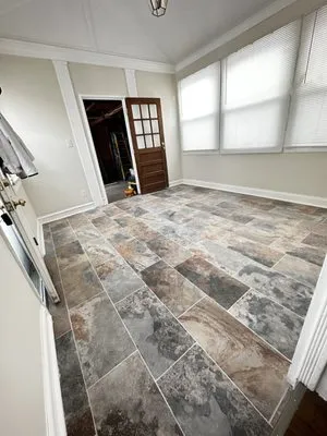 Dymor Construction Logo