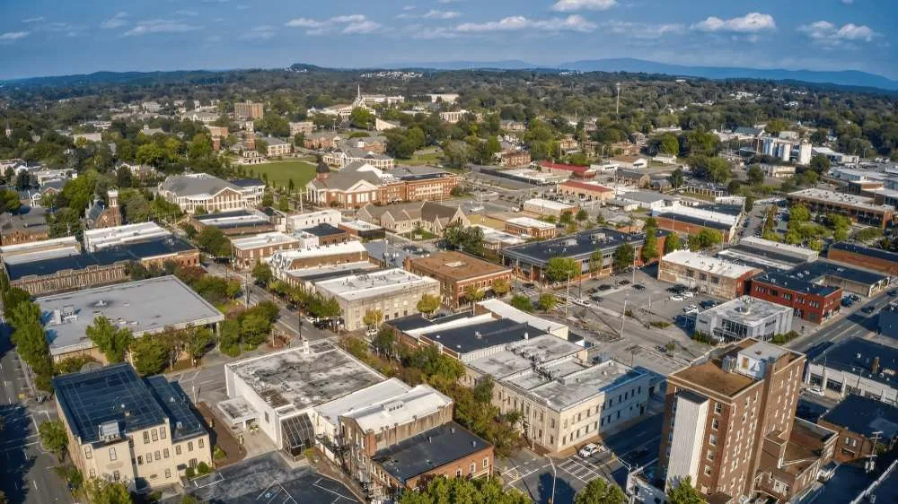 Slide of DynaMech Solutions