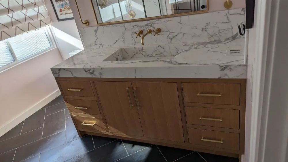 Slide of E-M.O.Z Plumbing