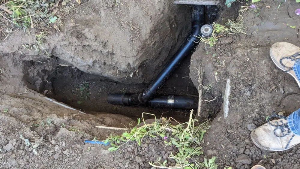 Slide of E-M.O.Z Plumbing