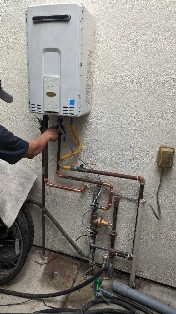 Expert emergency plumbing in Winchester, CA by E-M.O.Z Plumbing