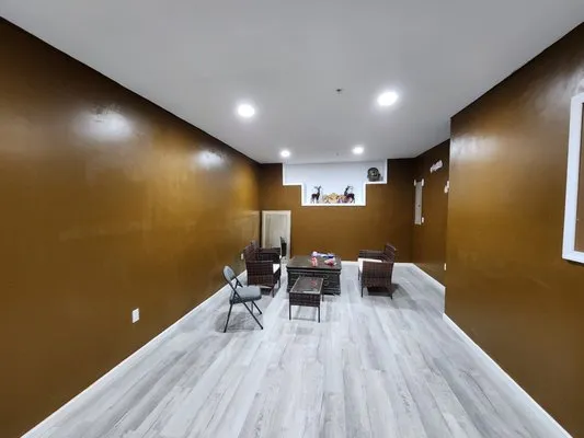 Eam Home Improvement Logo