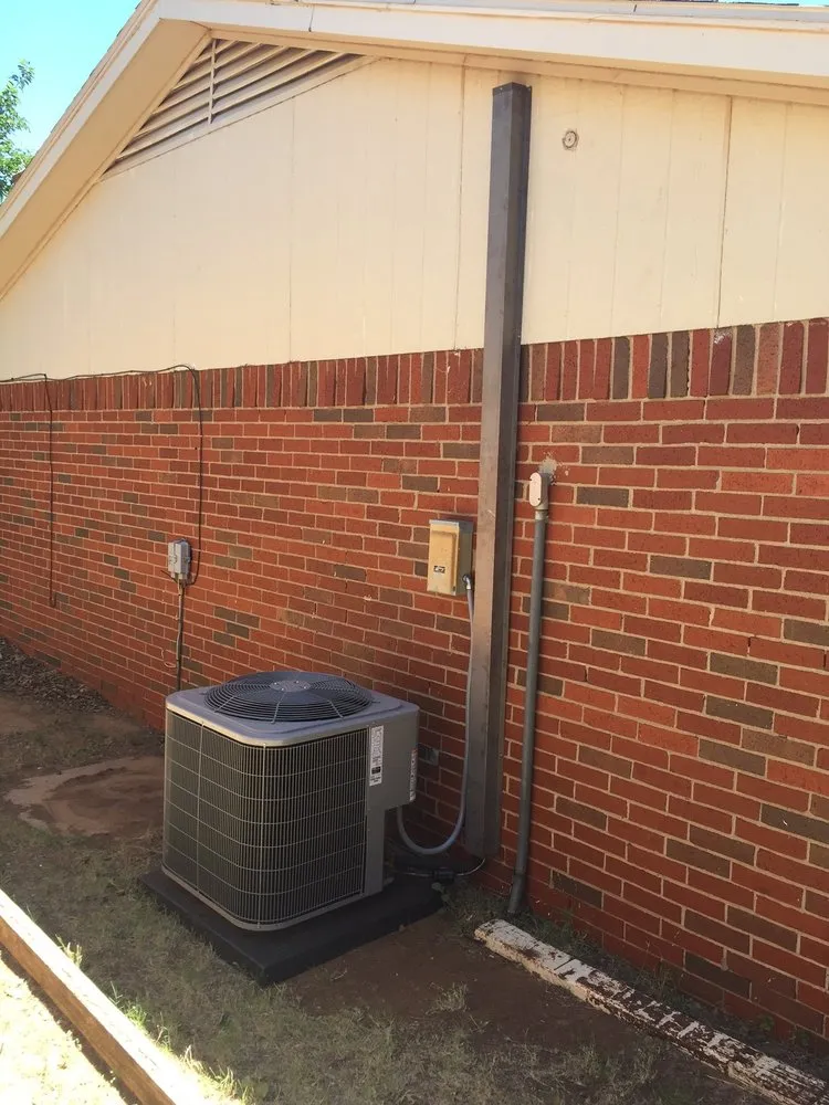 Slide of Earl's Plumbing & Air