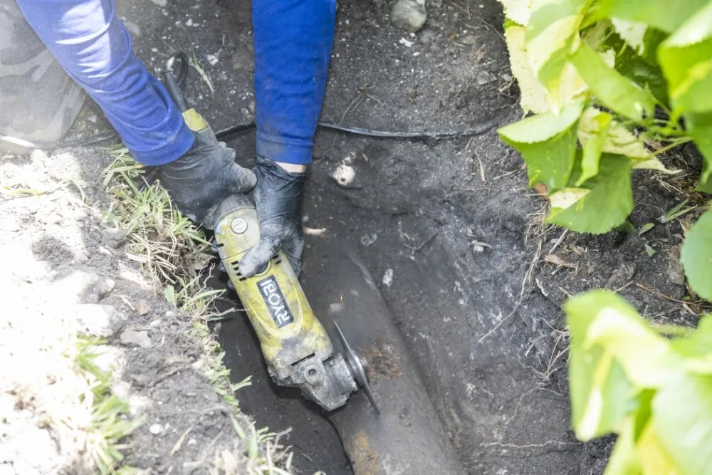 Slide of Earthbusters