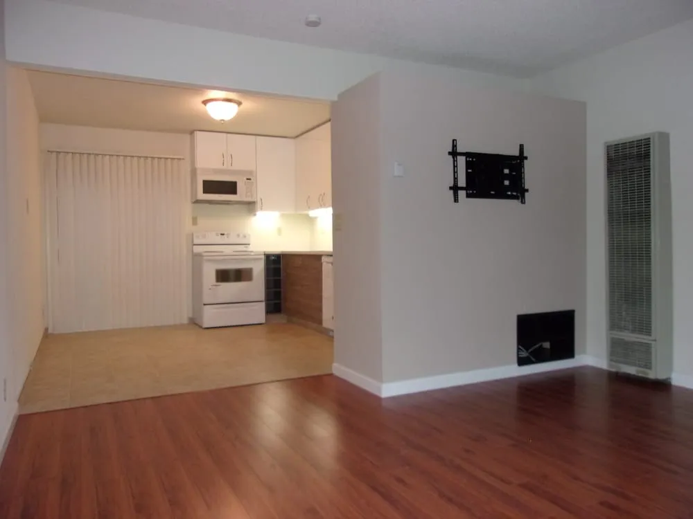 Slide of East Bay Power & Pipes