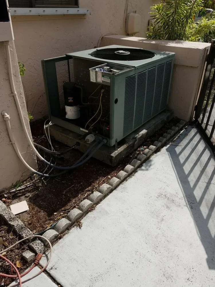 Trusted water heater service experts serving Boynton Beach, FL - East Coast Mechanical