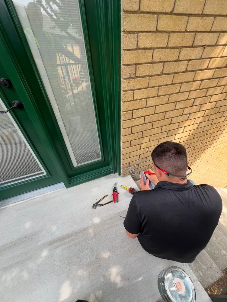 Slide of Echo's Handyman Services