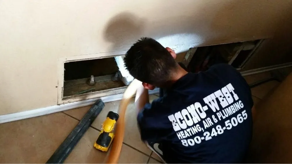 Emergency water heater service experts serving Santa Clarita, CA - Econo West Heating, Air & Plumbing