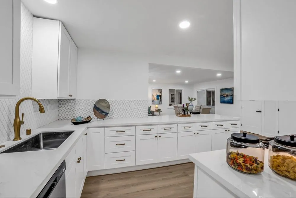 Slide of Eddie General Construction