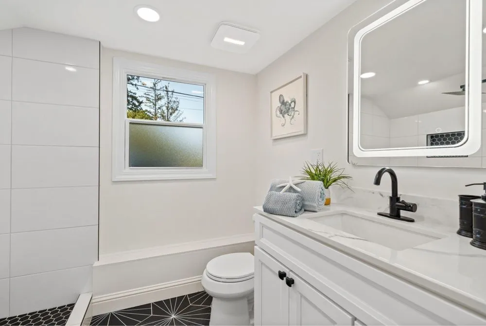 Slide of Eddie General Construction