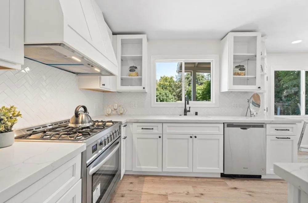 Expert emergency plumbing in Richmond, CA by Eddie General Construction