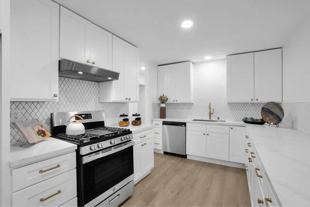 Slide of Eddie General Construction